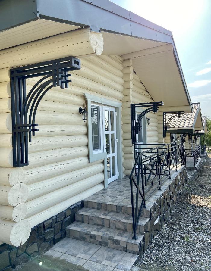 Villa French Town Berehowe Exterior foto